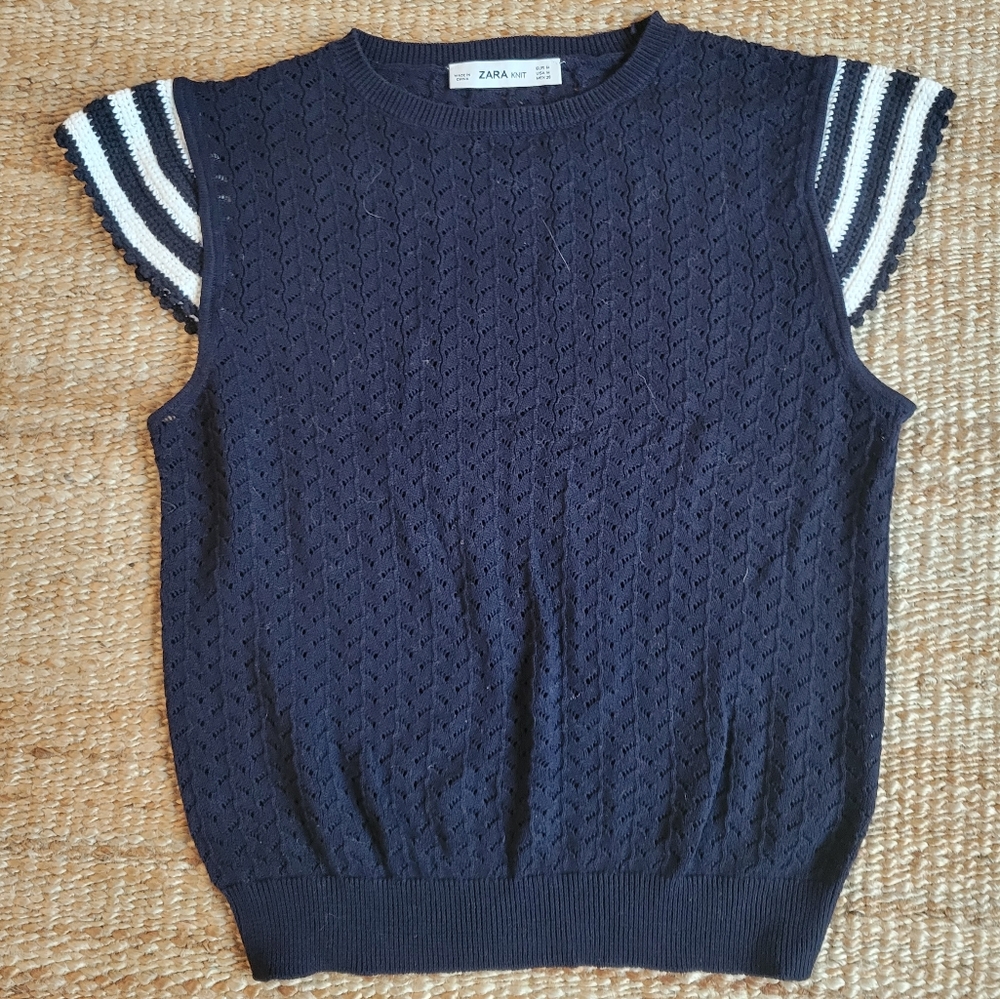 Zara Short-Sleeved Top